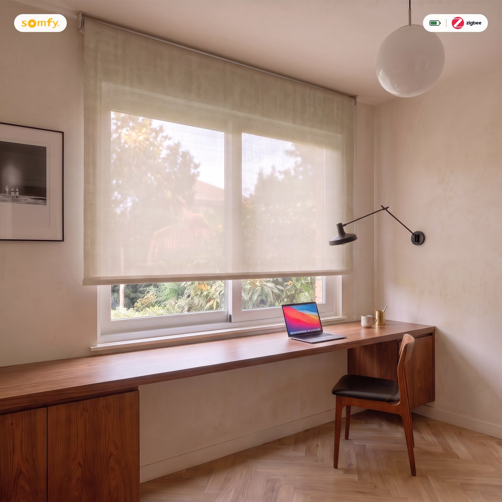 Estor enrollable motorizado Abu Dhabi BG4 con motor Somfy Zigbee visto en diagonal