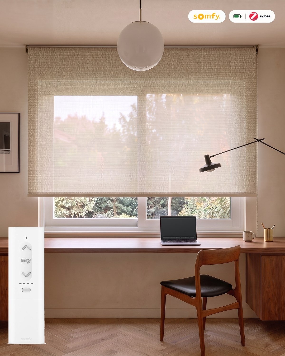 Estor enrollable motorizado screen 3% tejido Abu Dhabi BG4 con mando Somfy Zigbee, batería y cargador